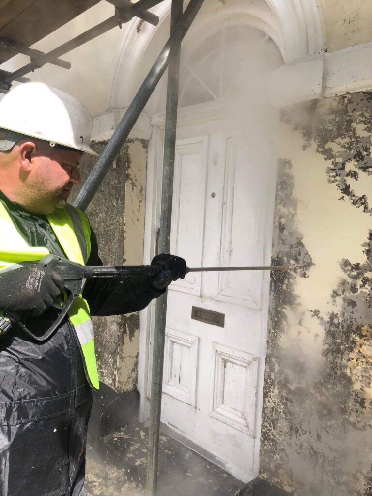DOFF Steam cleaning paint off walls